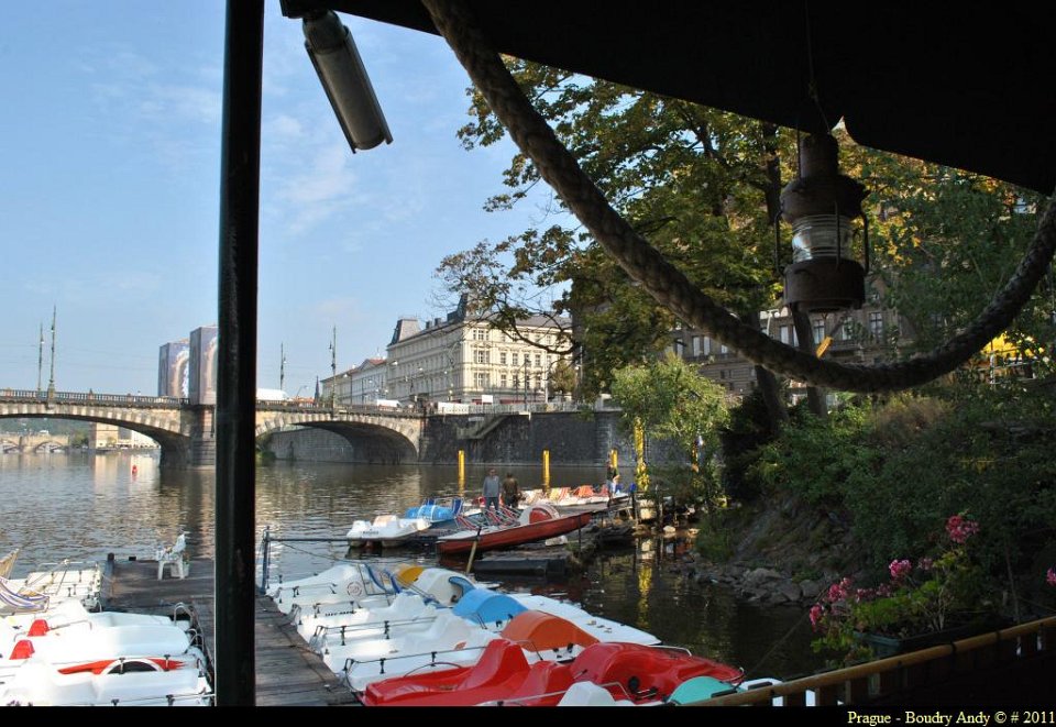 Prague - au bord de la Vltava Moldau 009